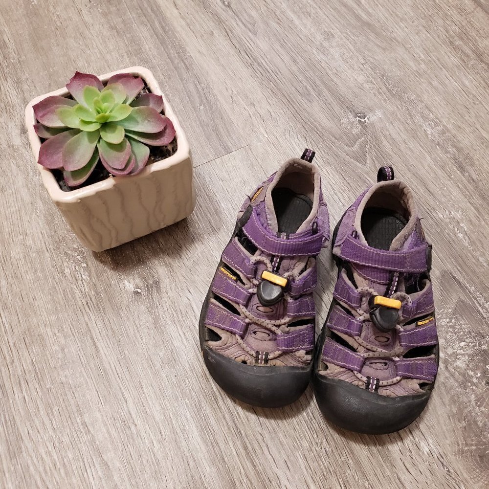 Keen Sandals Toddler Sz 10 Purple